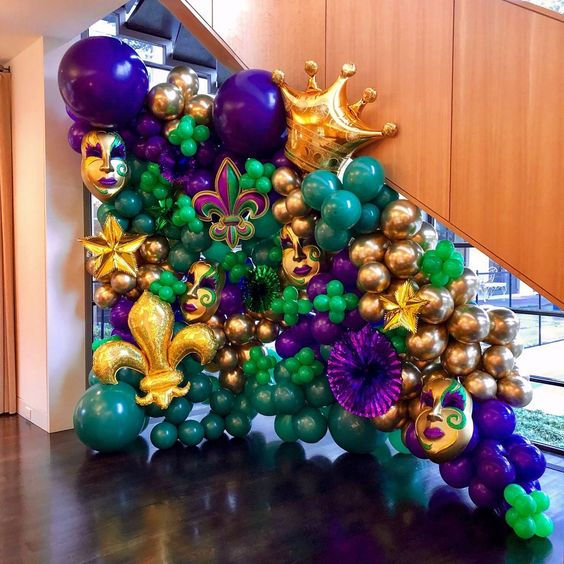 Mardi Gras party ideas for adults decorations of ballons
